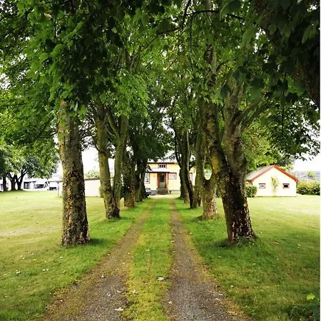 Sjarmerende Hus Med Veldig Stort Uteareal. *