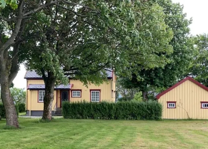 Sjarmerende Hus Med Veldig Stort Uteareal. *