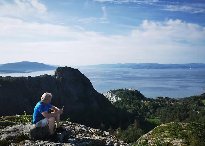 Sjarmerende Hus Med Veldig Stort Uteareal. * Brekstad