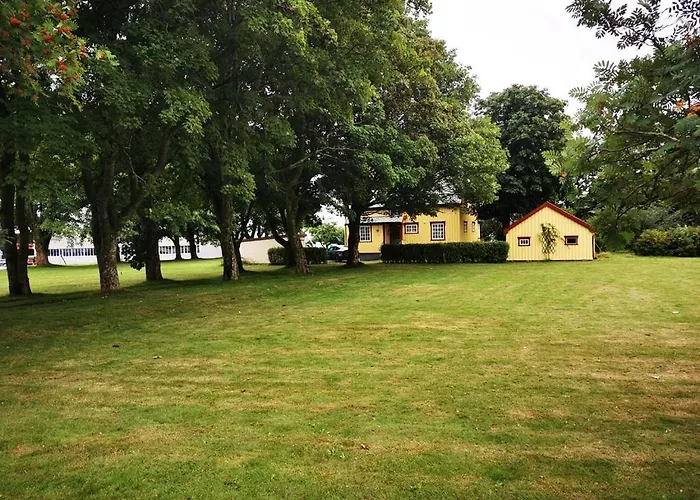 Villa Sjarmerende Hus Med Veldig Stort Uteareal. Brekstad