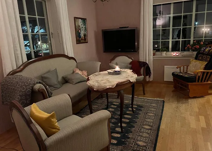 Sjarmerende Hus Med Veldig Stort Uteareal. *