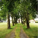 Sjarmerende Hus Med Veldig Stort Uteareal. *