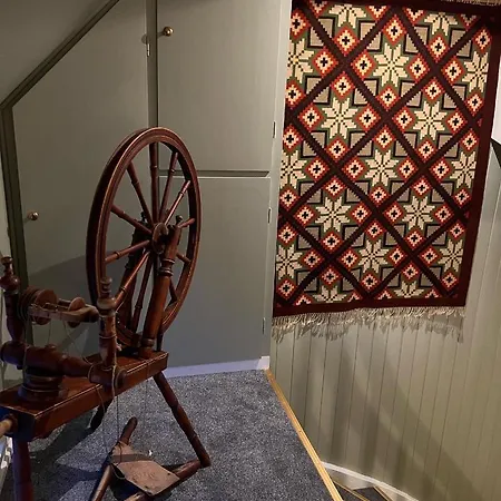 Sjarmerende Hus Med Veldig Stort Uteareal. Villa