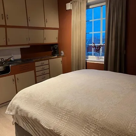 Sjarmerende Hus Med Veldig Stort Uteareal. Villa