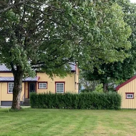 Sjarmerende Hus Med Veldig Stort Uteareal. *