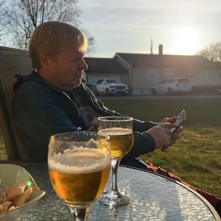 Villa Sjarmerende Hus Med Veldig Stort Uteareal.